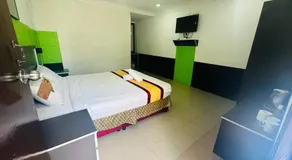 Kampung Beach Resort - Image 4