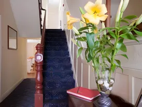 Ennislare House Guest Accommodation - Image 5