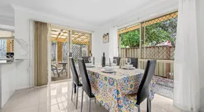 4BR House close to Sunnybank, QEII hospital,Griffith Nathan,Nissan Arena - Image 3