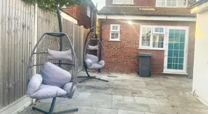Relaxed Leigh-on-Sea Escape, Family-Friendly & Contractor Stays - Image 5