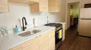 2 Room Studio on the Red Line - Image 3