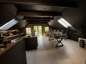4Seasons - Vermillion Autumn Suites - Image 3