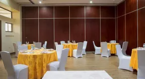 Verona Hotel and Conference Center - Image 4