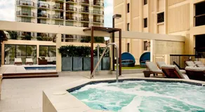 Waikiki Beach Tower - Image 4