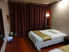 Sunshine Hotel (Nanjing Road Branch) - Image 5