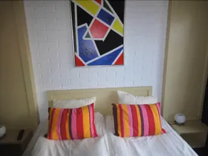 Dolphin Hotel Annex - Image 2