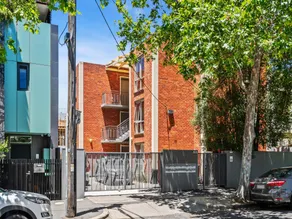 Convenient Apartment in heart of Carlton - Image 4