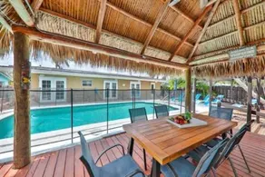 LUX View Villa - Image 4