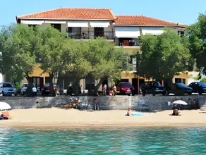 Hotel Korakakis Beach - Image 2