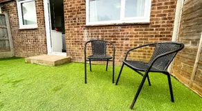 3 Bedroom House, WiFi & Free Parking - Image 4