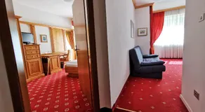 Garni Hotel Burgleitenhof - Image 4