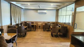 Hotel Fun n Food - Image 2