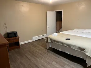 Thunderbird Motel - Image 2