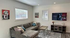 Cozy Trailside 1BR Walk to Greenfront - Image 2