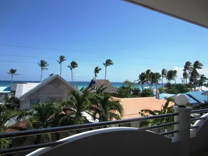 Seaview Apartelle - Image 2