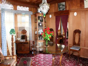 RITZ Houseboats - Image 2