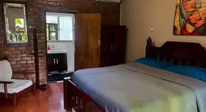Sunshine Guest House - Image 2