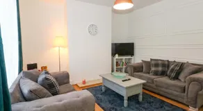 Ash House - Image 2