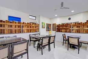 Hotel O Diva Inn - Image 3