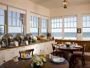 Elizabeth Pointe Lodge - Image 4