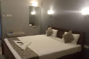 Le Grace Annasalai - Image 5