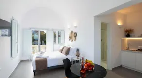 Stay Lux Suites - Image 5