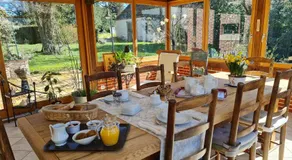 Grande maison calme avec jardin et rivière - Image 3