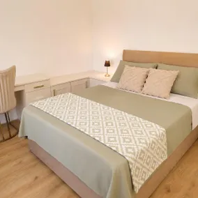 Modern 3-BR Flat in Northampton near Town Centre - Image 3