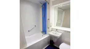 Travelodge Ipswich Beacon Hill - Image 2