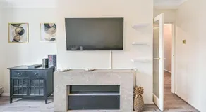 The Modern Retreat - Image 3