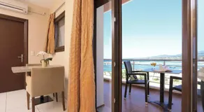 Faros Luxury Suites - Image 5