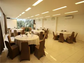 The Pade Hotel - Image 4