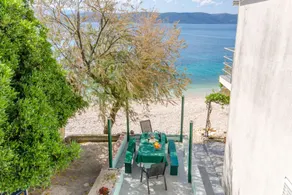 House Beach house Toma - Image 5