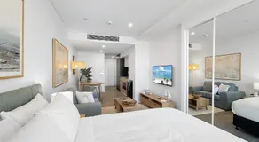 Stylish Studio Near Fremantle Cafes and Beaches - Image 2