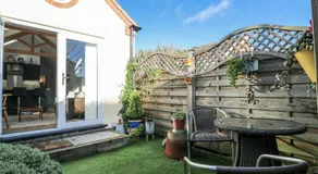 The Garden Cottage - Image 4