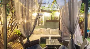 The Serene Residence with Hot Tub, Sauna and Cinema Experience - Image 4