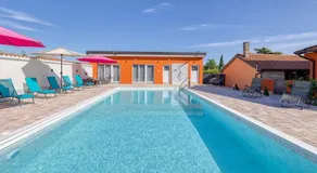 Apartments Danka with Shared Pool - Image 2