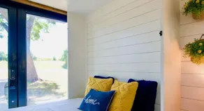 Elegant Container Tiny House Yellow & Blue - Image 2