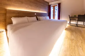 Uhome Gouhou Garden Hotel - Image 2