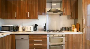 Syster Properties Modern Leicester Stay with Free Parking LE2 Area - Image 5