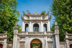 Reviah Hotel - Image 2
