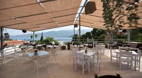 Evita's Resort - Image 4