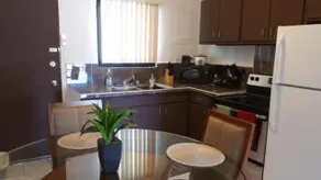 Beautiful 2 bedroom 1 bath - Image 4