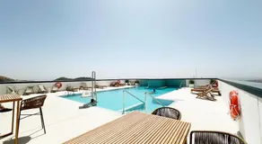 Urban Sky View Apartment - Image 3