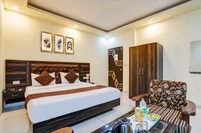 Hotel Grand Lawson IGI Airport - Image 2