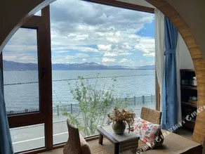 Deyishe Lake View Inn - Image 5