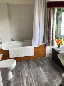West End Lodge - Image 3
