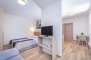 Aquarius Apartments by DuHomes - Image 2
