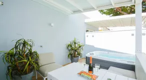Prime Blue Suite - Appartamenti con jacuzzi privata - Image 5