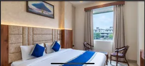 FabHotel Taj Pearl - Image 2